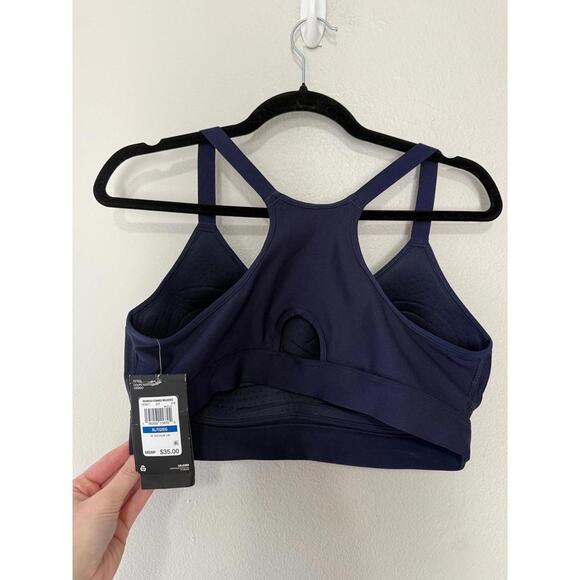 Under armour sports bra XL NWT
$35 retail - Picture 2 of 3